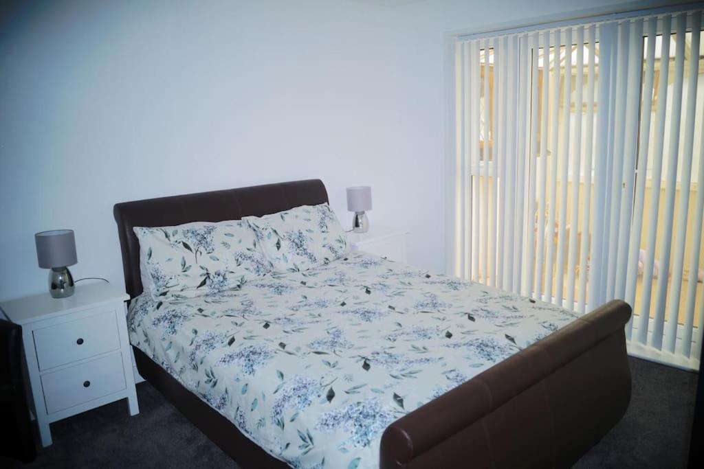 Luxurious Detached Bungalow Бэтли Экстерьер фото