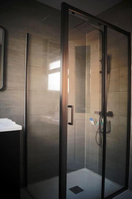 Luxurious Detached Bungalow Бэтли Экстерьер фото